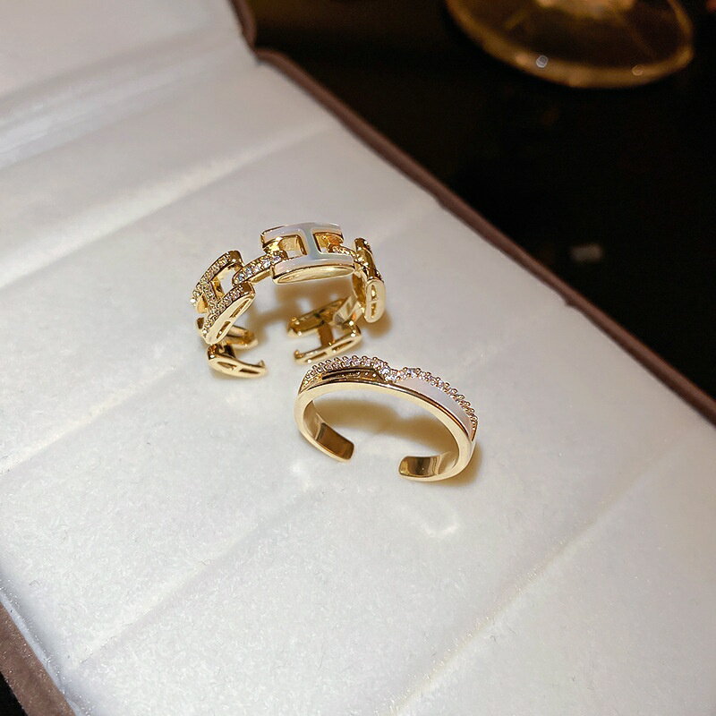 Cubic Zirconia - 指輪 リング レディース ジルコニア ピンキーリング オープンエンド フリーサイズ 貝母 マザーオブパール 幾何学 デザイン アルファベット 軽奢華 上品 おしゃれ デイリー ギフト プレゼント Runea Code