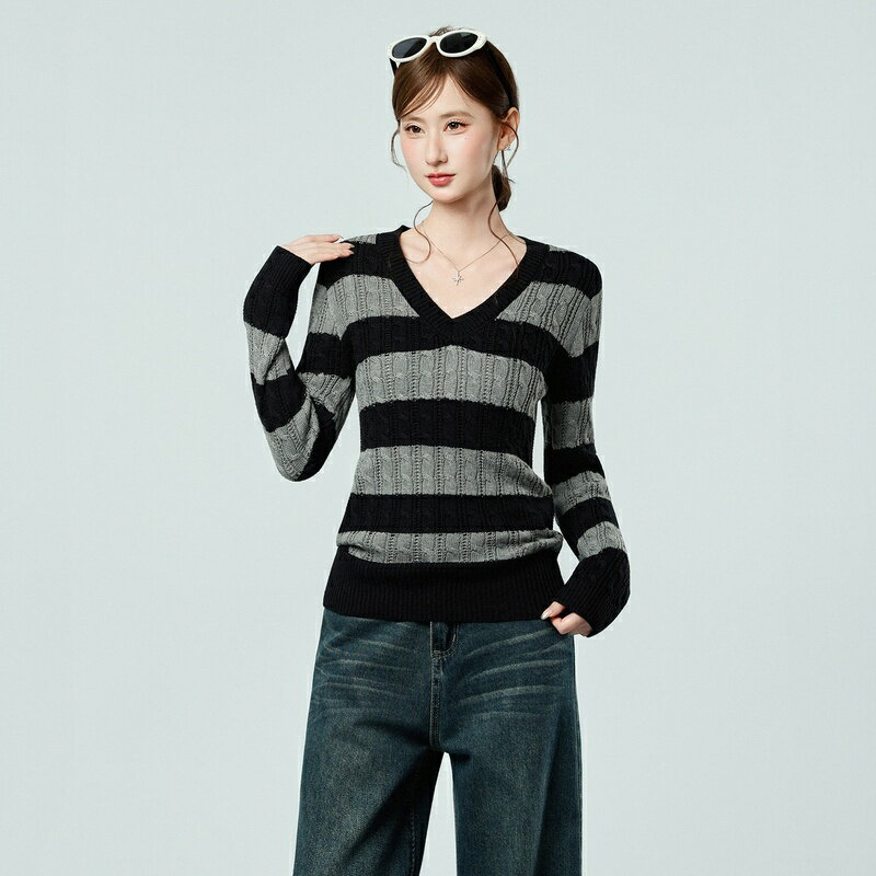 Rakuten - ニット レディース セーター 長袖 Vネック ボーダー アメリカンレトロ シルエット 体型カバー きれいめ オフィス カジュアル 秋冬 プルオーバー トップス 着やせ 大人 おしゃれ Runea Code