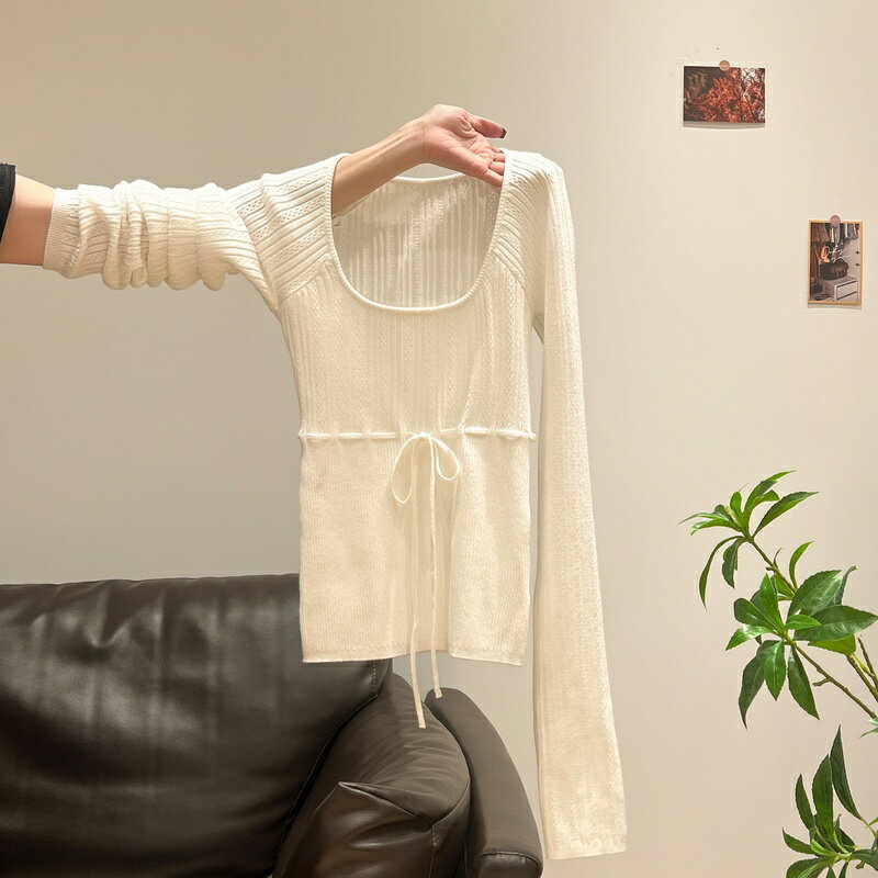 Square Neck - ニット レディース セーター 長袖 冬 スクエアネック フィット きれいめ オフィス 普段着 カフェ ホワイト シンプル ベーシック 毛糸 洗える ウォッシャブル トップス プルオーバー Runea Code