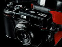 【限定モデル】Fujifilm FinePix X100ブラックデジタルカメラ特別セット レトロな光学ファインダーハイブリッドビューファインダー搭載【smtb-TK】[02P05Nov16]