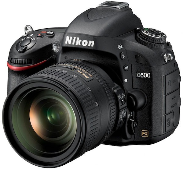 Nikon D600 24-85 VR レンズキット『即納~2営業日後の発送』ニコンのFXフォーマット入門機でD800の弟分にあたるデジタル一眼レフD600+AF-S NIKKOR 24-85mm f/3.5-4.5G ED VR標準ズームレンズキット[02P05Nov16]【コンビニ受取対応商品】