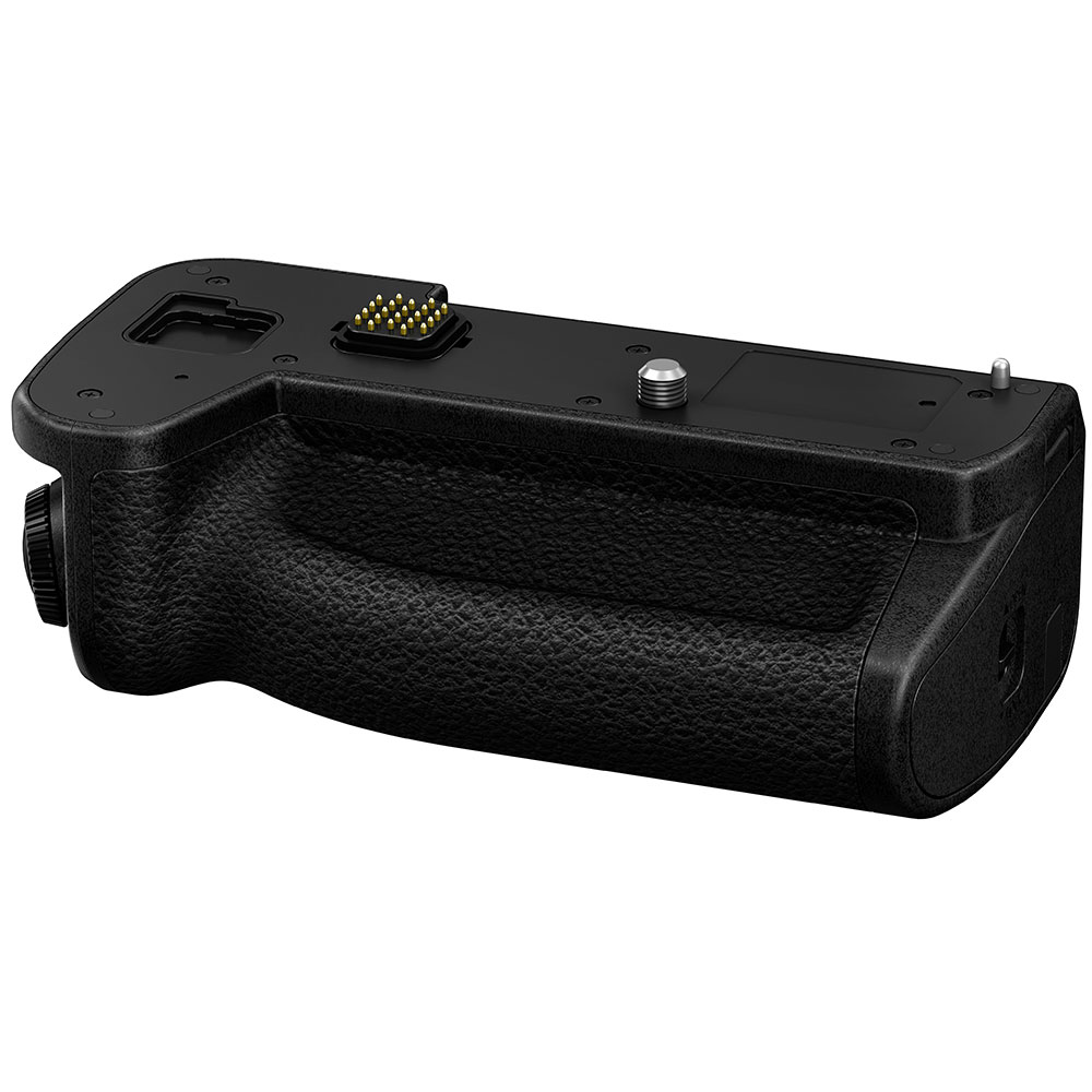 ・カメラ本体と一体化したデザインが高級感を醸し出す、LUMIX S1RM2 / S1M2 / S1M2ES用のバッテリーグリップ。 ・縦位置での撮影においては、優れたグリップ性で撮影をアシストし、シャッターボタンなどカメラ本体の横位置操作と変わらない操作性の高さも実現。 ・カメラ本体と同じバッテリー使用で長時間撮影をサポートするとともに、防塵・防滴設計で屋外でも安心して使用可能。 ・カメラ本体に新搭載されたジョイスティックを、バッテリーグリップにも同様に搭載。縦位置撮影時でも普段の撮影と同じように、ファインダーから目を離すことなくフォーカス位置操作が可能。縦位置や横位置で変わらない操作性を実現。 外形寸法：幅:153 x 高さ:70 x 奥行:91mm 質量　　：0.315 kg 使用電池：DMW-BLK22 JAN:4549980891148　