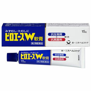 ピロエースW軟膏は、抗生物質と抗真菌剤の協力作用により、白癬菌を消失させ、炎症等の症状を改善します。 鎮痒剤のクロタミトンが、不快なかゆみをとります。1．すぐれた抗白癬菌作用があります。抗生物質ピロールニトリンと抗真菌剤クロトリマゾールの協力作用により、効率的に白癬菌を消失させ、炎症等の症状を改善します2．すぐれた鎮痒効果があります。鎮痒剤のクロタミトンが、不快なかゆみをとります。■用法・用量1日2〜3回、適量を患部に塗布して下さい。 使用法を厳守して下さい。 患部やその周囲が汚れたまま使用しないで下さい。 目に入らないように注意して下さい。万一、目に入った場合には、すぐに水又はぬるま湯で洗い、直ちに眼科医の診療を受けて下さい。 小児に使用させる場合には、保護者の指導監督のもとに使用させて下さい。 外用にのみ使用して下さい。 患部をよく洗ってから薬剤を塗布して下さい。患部の汚れをとると同時に皮膚を柔らかくして薬剤の浸透を助けます。この意味から入浴後の治療は効果的です。 みずむし・たむしは再発しやすい病気ですから、自覚症状がなくなってからもしばらくの間は治療を続けることが大切です。■効能・効果みずむし、いんきんたむし、ぜにたむし■成分・分量本剤は、白色〜微黄白色の軟膏で1g中に次の成分を含有する ピロールニトリン　　 2mg（力価） クロトリマゾール　　 4mg クロタミトン　　 50mg 添加物：サラシミツロウ、セバシン酸ジエチル、ミリスチン酸イソプロピル、ポリオキシエチレンラウリルエーテル、ワセリン■使用上の注意■してはいけないこと （守らないと現在の症状が悪化したり、副作用が起こりやすくなります） 次の部位には使用しないで下さい。 目や目の周囲、顔面、粘膜（例えば、口腔、鼻腔、膣等）、陰のう、外陰部等 しっしん 湿潤、ただれ、亀裂や外傷のひどい患部 ■相談すること 次の人は使用前に医師、薬剤師又は登録販売に相談して下さい。 　（1）医師の治療を受けている人 　（2）乳幼児 　（3）薬などによりアレルギー症状を起こしたことがある人 　（4）患部が広範囲の人 　（5）患部が化膿している人 　（6）「しっしん」か「みずむし、いんきんたむし、ぜにたむし」かがはっきりしない人 　　（陰のうにかゆみ・ただれ等の症状がある場合は、しっしん等他の原因による場合が多い） 使用後、次の症状があらわれた場合は副作用の可能性がありますので、直ちに使用を中止し、この文書を持って医師、薬剤師又は登録販売者に相談して下さい。 ［関係部位：症状］ 皮膚：発疹・発赤、かゆみ、かぶれ、はれ、刺激感、熱感、疼痛、ただれ、乾燥感、ヒリヒリ感 2週間位使用しても症状がよくならない場合は使用を中止し、この文書を持って医師、薬剤師又は登録販売者に相談して下さい。 使用後、症状がかえって悪化した場合（ただれたり、化膿したり、病巣が使用前より広がる等）は、直ちに使用を中止し、この文書を持って医師、薬剤師又は登録販売者に相談して下さい。注意書き直射日光の当たらない涼しい所に密栓して保管して下さい。 小児の手の届かない所に保管して下さい。 他の容器に入れ替えないで下さい。（誤用の原因になったり品質が変わります） 表示の使用期限を過ぎた製品は使用しないで下さい。内容についてのお問い合わせは 下記までお願いします。第一三共ヘルスケア　お客様相談室 〒103-0015　 　中央区日本橋箱崎町36−2 　　 Tel：03(5205)8331 9：00〜17：00（土, 日, 祝日を除く）区分: 【医薬品】 第2類医薬品広告文責：くすりの三井 　06-7507-1808発売元：第一三共ヘルスケア