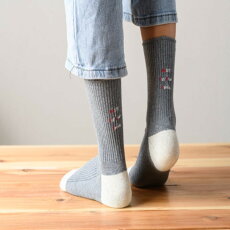 リサイクル素材で編んだ靴下カジュアルレディースソックスリサイクル素材くつしたくつ下リブ靴下22cm〜24ｃｍ日本製クルー丈婦人靴下刺繍バック刺繍