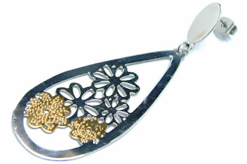 花風鈴 ステンレスピアス 1個販売 片耳 20G 20ゲージ 20ga サージカルステンレス316L キャッチピアス スタッドピアス レディース 耳 軟骨 アレルギー セカンドピアス 細い ステンピアス フラワー 花 ゴールド 金メッキ しずく型 チャーム 揺れる 涙型 結婚式 女子会