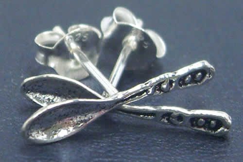 銀のスプーンスタッドピアス/1ペア 銀食器 個性 面白 両耳 おもしろピアス 20G 20ゲージ 両耳 シルバー..