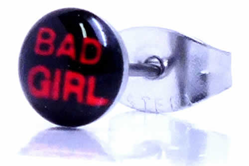 メッセージステンレスピアス（BAD GIRL）/1個販売 英語 おもしろ ユニーク 個性的 サージカルステンレス316L 20G 20ゲージ メンズ レディース 金属アレルギー出にくい 耳 軟骨 スタッドピアス キャッチピアス ポスト 刺すタイプ