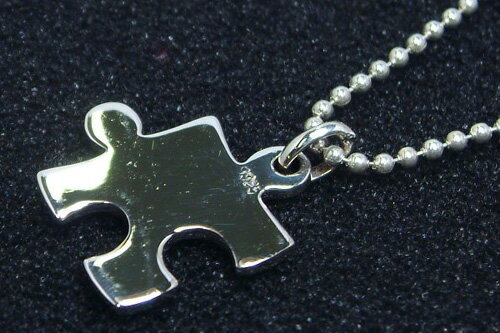 パズルピースシルバーペンダントトップ 銀の純度92.5％ ジグソーパズル おもしろ ユニーク 個性 1ピー..