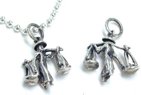 物売りシルバーペンダントトップ おもしろ ユニーク 3D 立体 銀の純度92.5% スターリングシルバー シルバー925 オリジナル 高級 首飾り メンズ レデ...