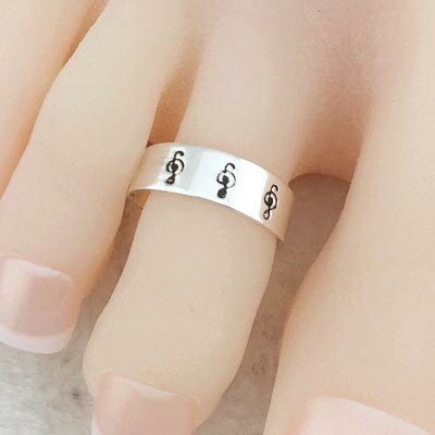 ミュージックリズムトゥリング シルバー 足の指輪 トーリング 足のリング ピンキーリング フリーサイズ レディース メンズ 音譜 楽器 チップリング ミディリン...