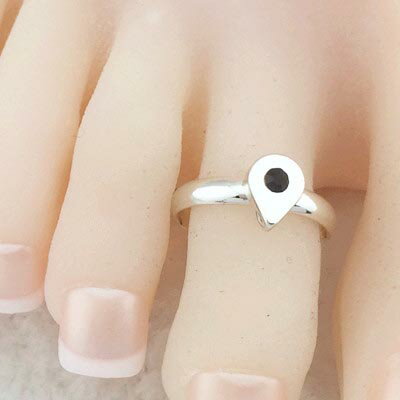 ドロップジュエルトゥリング シルバー ブラック 銀色 黒色 涙型 シズク型 足の指輪 トーリング 足のリング ピンキーリング フリーサイズ レディース チップリ...