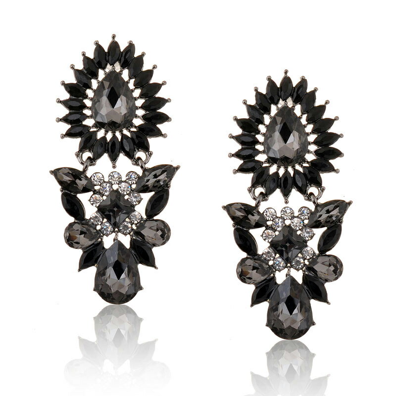 レオノアビジューピアス/1ペア ファッションピアス 両耳 クリスタル ジュエル 大き...