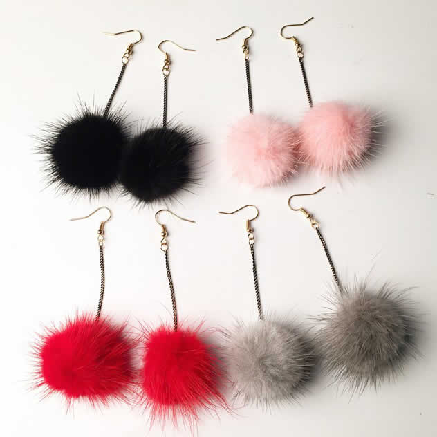 ブラックチェーンファーピアス/1個販売 ミンクファー サージカルステンレス316L アメリカンピアス フッ..