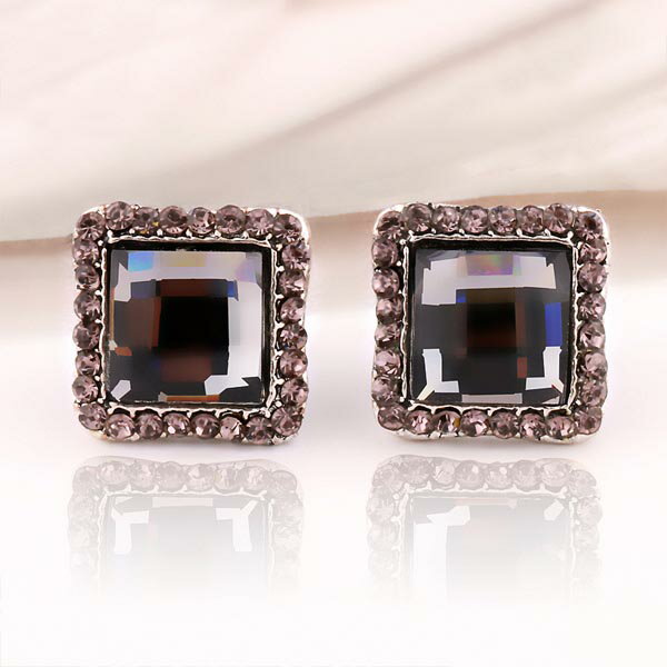 ブラックカメオイヤリング(1ペア) 両耳 黒色 ジルコニア ラインストーン 穴あけなし 開けない レディース フェイクピアス はさむ 挟む 結婚式 発表会 パー...