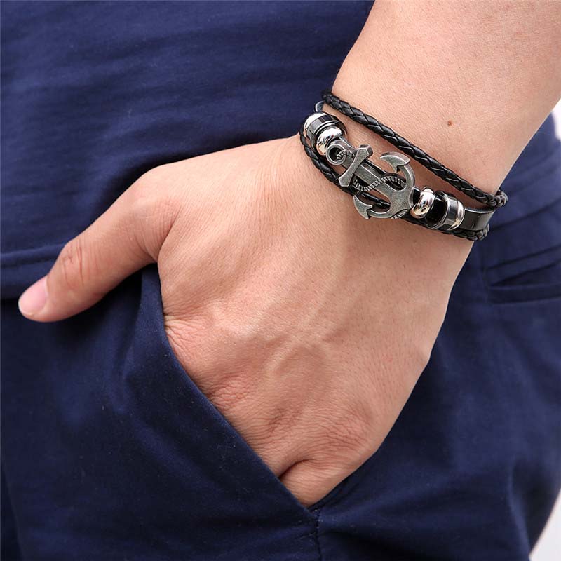 イカリ3連ラップブラックレザーブレスレット 黒革 黒い皮 手首 錨 アンカー 碇 マリン 船 プレート 重ね付け 革紐 皮ひも レザーアクセサリー メンズ レディース 彼氏 父の日 プレゼント ギフト 結婚式 夏 クリスマス 秋 春 冬 男性 編み込み バングル アームレット 二の腕