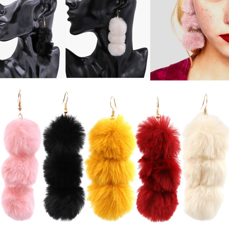 トリプルファーステンレスピアス 1個販売 ホワイト 白色 赤色 レッド 黄色 イエロー ブラック 黒色 ピンク モコモコ 3つ 3個 長い サージカルステンレス316L 女性 冬のピアス 結婚式 レディース ステンレスピアス 揺れる フックピアス アメリカンピアス 20G 20ゲージのサムネイル