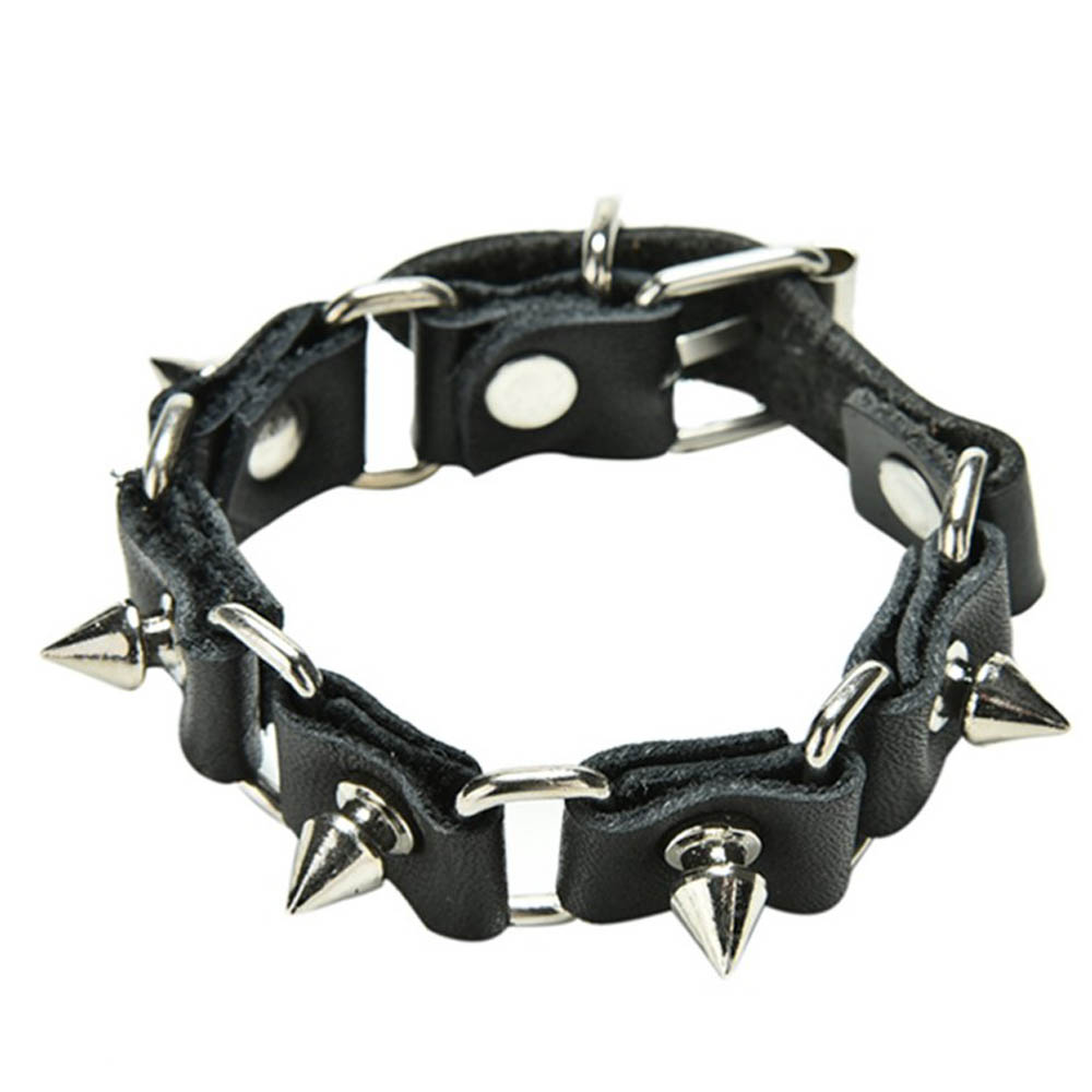 ブラックレザーパンクブレスレット 手首 トゲトゲ スパイク 黒色 革 皮 リストバンド 腕輪 バングル メンズ レディース ロックスター 尖ってる 尖鋭 コーン...