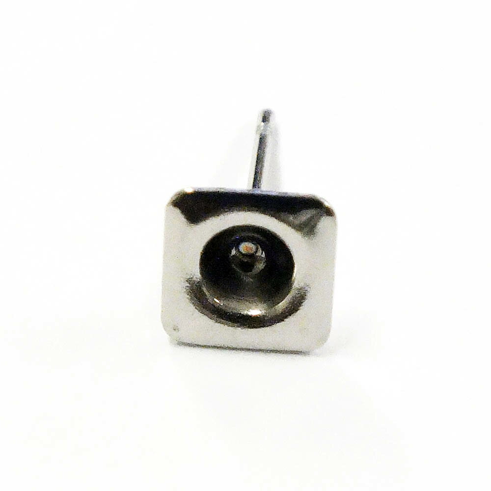 ピアス専門ショップGreen Piercingの6mmスクエア台座3mm用ストーンホールステンレスDIY用スタッドピアス 1個販売 ステンレスピアス 20G 20ゲージ ポストパーツ 四角形 丸型 3ミリ ジュエル ジルコニア ラインストーン 6ミリ 6.0mm 3.0mm 金具 部品 材料 手作り ハンドメイド ピアスパーツ 自分で作る｜アングル2