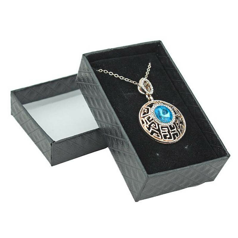 ブラックキルティング風ラッピングボックス(5cmx8cm) 1個販売 黒色 黒い 指輪 リング ネックレス チョーカー ペンダント ブレスレット バングル ピア...