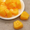コーンアクリルパーツ/1個販売 トウモロコシ 1粒 コーンスープ 食玩 おもしろ ユニーク 面白い 個性的 ピアス プラスティック イヤリング 貼り付け マグネ...