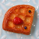 イチゴワッフルアクリルパーツ/1個販売 お菓子 デザート バレンタインデー 苺 ケーキ ストロベリー フード 食玩 ユニーク 面白い アクセサリー ピアス マス...