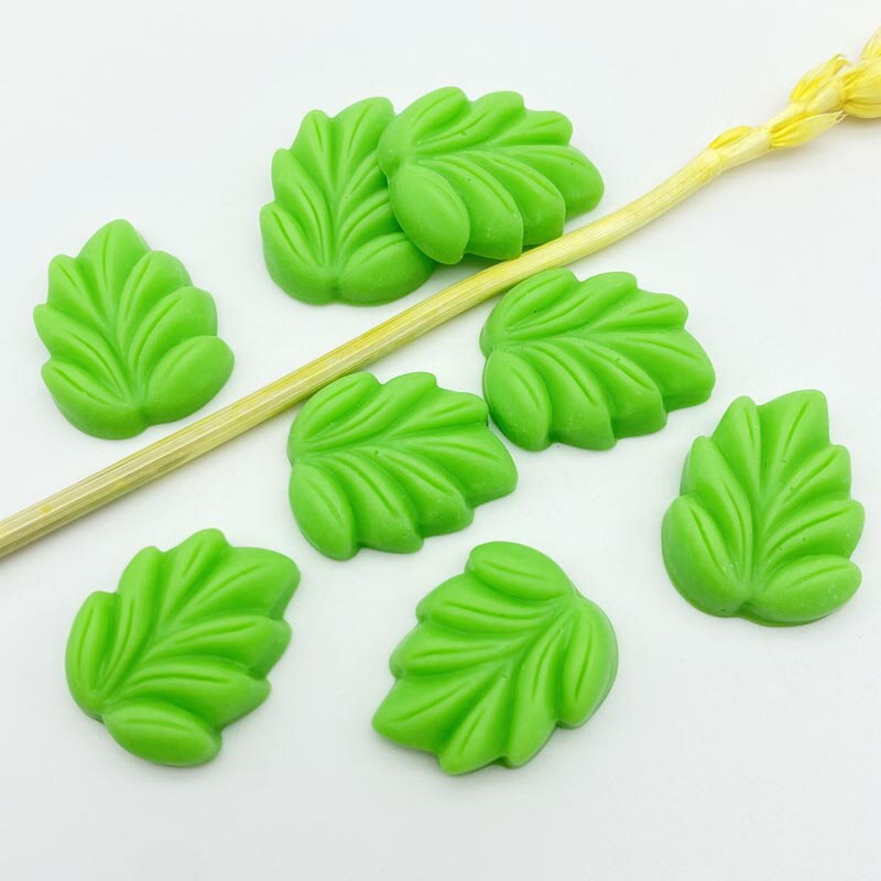 カラフルリーフ アクリルパーツ 1個 葉っぱ 緑色 グリーン ピンク色 可愛い かわいい カボーション メンズ レディース 手作り 部品 チャーム スマホ ネイル 爪 立体 レジン アクセサリー プレゼント フラット 貼る 自作 製作 カボション 材料 おしゃれ フォトフレーム 飾る