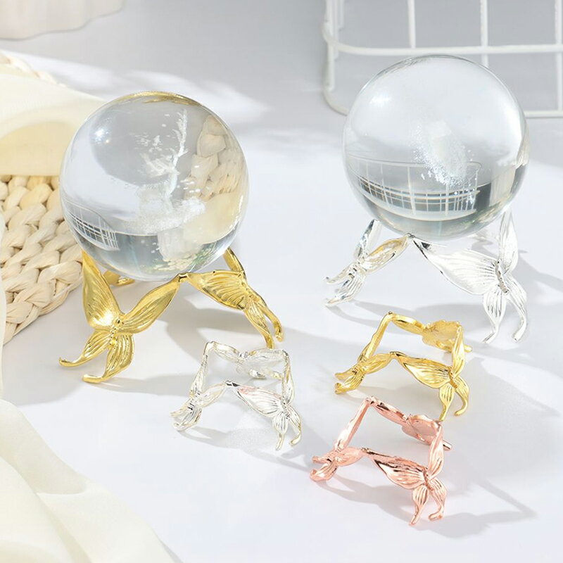 トリプルバタフライ メタル製 ジェムストーン クリスタルボール ベーススタンド 1個販売 ディスプレイ 金色 ゴールド 銀色 シルバー ピンクゴールド チョウ ...