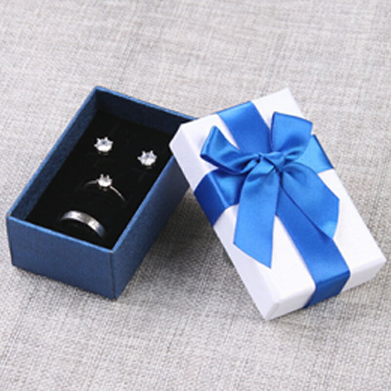 ブルーリボンラッピングボックス(50mmx80mmx30mm)1個販売 白色 箱 青色 指輪 リング ネックレス チョーカー ペンダント ブレスレット ピアス ...