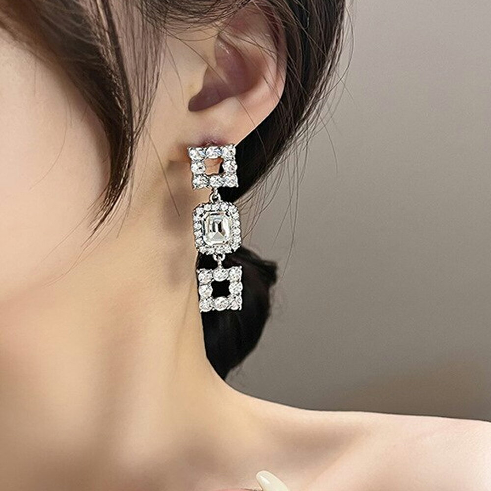 스퀘어 비쥬 참 피어싱 1 쌍 판매 양귀 은색 실버 사각형 3 개 반짝이 보석 크리스탈 스톤 돌 포함 여성 여성 패션 귀걸이 20G 20 게이지 논홀 귀걸이 이어 커프 끼워 스터드 귀걸이 여자
