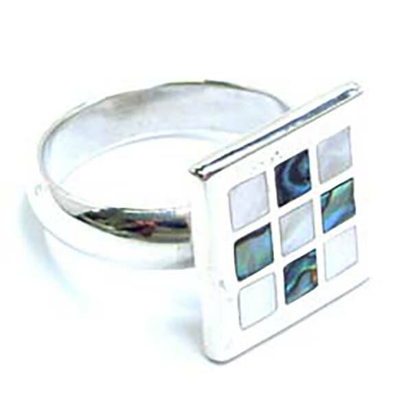 楽天ピアス専門ショップGreen Piercingチェスボード シルバーリング（ブラックシェルxホワイトシェル） サイズ/18号 刻印あり シルバー925 スターリングシルバー 指輪 メンズ レディース プレゼント ギフト ペアリング 親指 薬指 中指 小指 人差し指 男子 女性 本物の銀 貝殻 黒 白 インレイ 四角形 スクエア