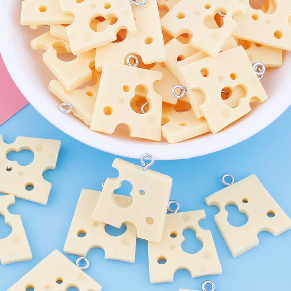 穴あきチーズ アクリルパーツ/1個販売 クラフトパーツ 面白い プラスティック 食品サンプル 部品 ハンドメイド 3D 立体 ピアス イヤリング デコレーション...