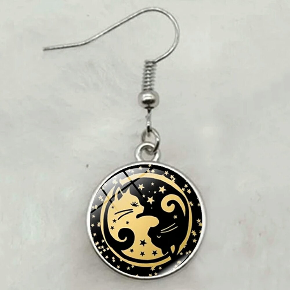 [ファッションピアス 20G ] アンティーク風 陰陽猫 ステンレスピアス 1個販売 片耳 サージカルステンレス316L 20ゲージ メンズ レディース 面白い 彼氏 彼女 プレゼント 丸い 丸型 銀色 シルバー フックピアス ネコ ねこ キャット インヤン 太極図 かわいい 動物 アニマル