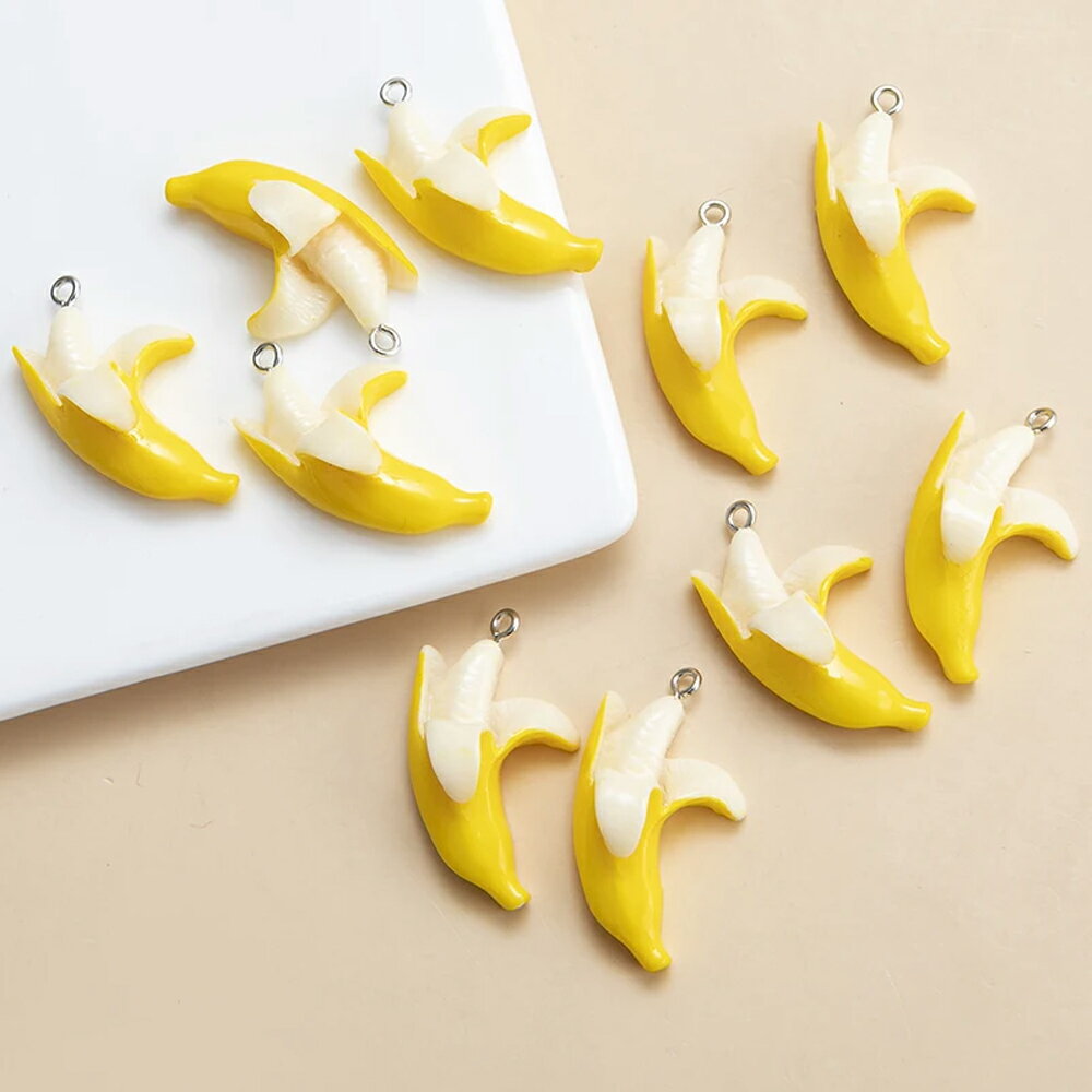 バナナ アクリルパーツ/1個販売 DIY クラフトパーツ 面白い プラスティック 食品サンプル 部品 ハンドメイド 3D 立体 ピアス イヤリング デコレーション ペンダント キーホルダー ストラップ メンズ レディース プレゼント オリジナル 果物 フルーツ 黄色 イエロー
