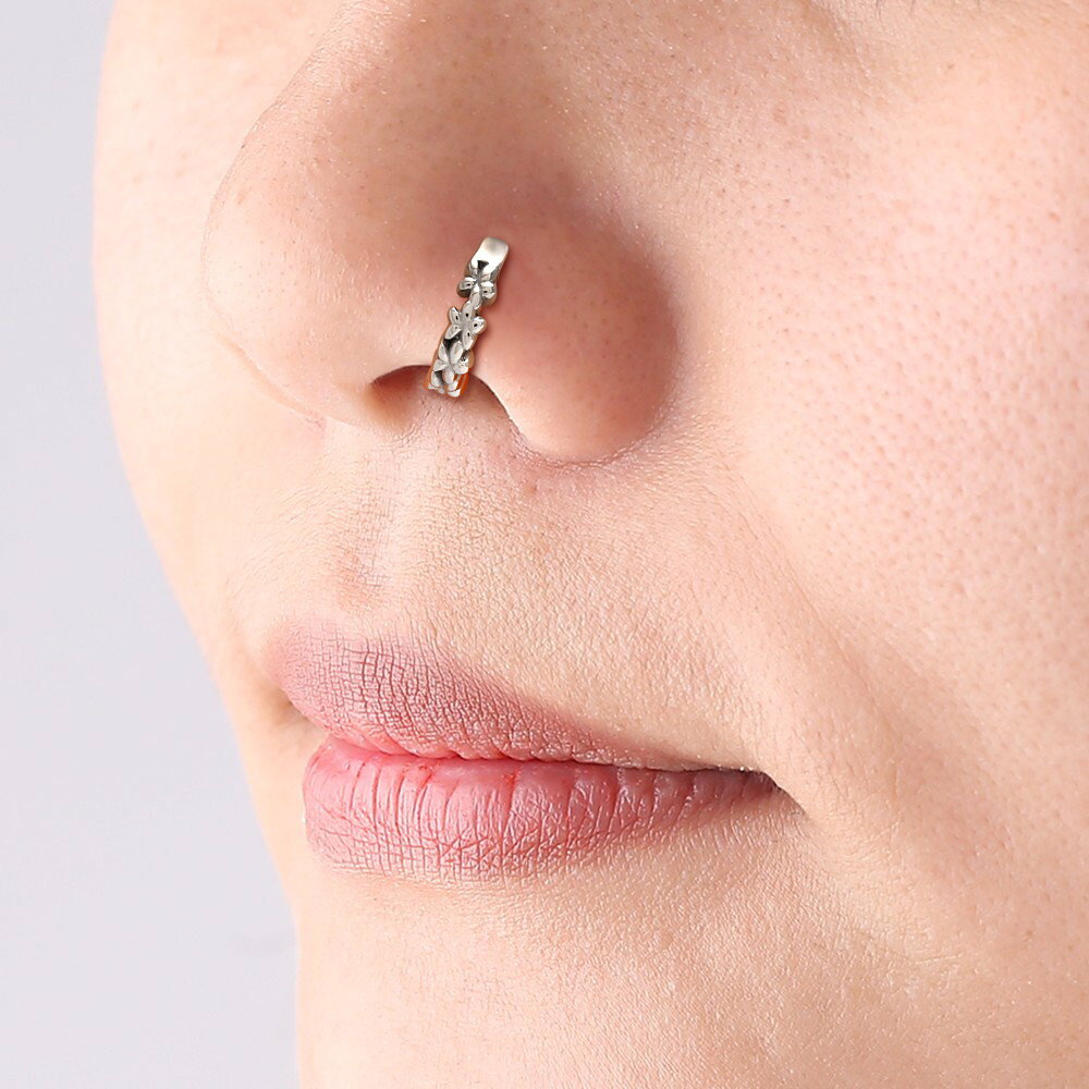 ピアス専門ショップGreen Piercingの[20G 小さいフープピアス型 ボディピアス] バタフライノーズクリッカー ノーズクリッカー 1個販売 ロック ルーク ダイス 鼻ピアス 軟骨ピアス 20ゲージ サージカルステンレス316L メンズ レディース ボディーピアス リング型 リングピアス ヘリックス ワンタッチ｜アングル3