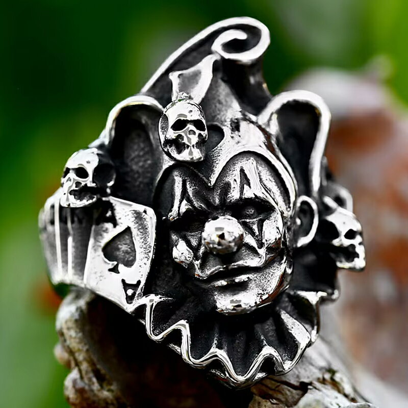 スカルジョーカー ステンレスリング(TRM026)サイズ/31号 ドクロ ピエロ トランプ スペード がい骨 骸骨 髑髏 ハロウィン 指輪 サージカルステンレス...