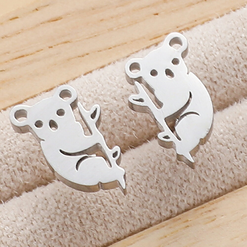 コアラ ステンレスピアス(1ペア)両耳 ファッションピアス ユーカリ こあら オーストラリア お土産 可愛い かわいい 動物 アニマル 男 女 銀色 シルバー ...