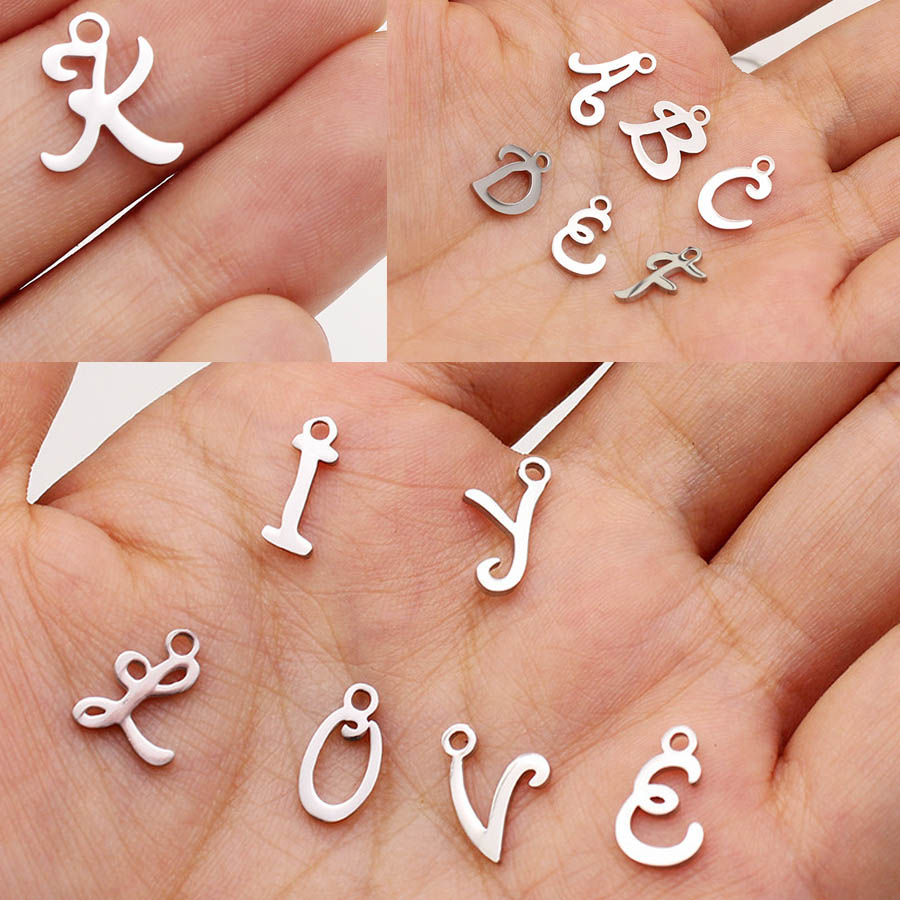 DIY用 イニシャル サージカルステンレス316L製 パーツ 1個販売 アルファベット ハンドメイド用パーツ メンズ レディース 手作り 金具 英語 レター 筆...