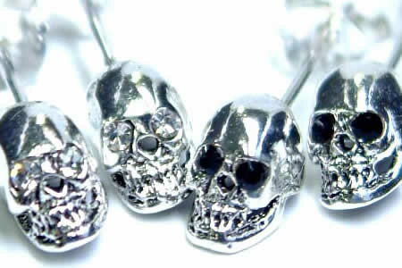 [シルバーピアス]ジュエルアイスカルスタッドピアス/1ペア販売 両耳 キャッチピアス シルバー925 ジルコニア ドクロ 眼にジュエル ガイコツ スターリングシルバー メンズ レディース 高級 オリジナル 耳 軟骨 20G 20ゲージ