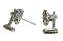 扇風機スタッドピアス/1ペア販売 両耳 風 涼しい 夏 風物詩 シルバー925 スターリングシルバー 銀のピアス 高級 オリジナル シルバーピアス メンズ レディース 耳 軟骨 20G 20ゲージ おもしろ 個性的 ユニーク 面白