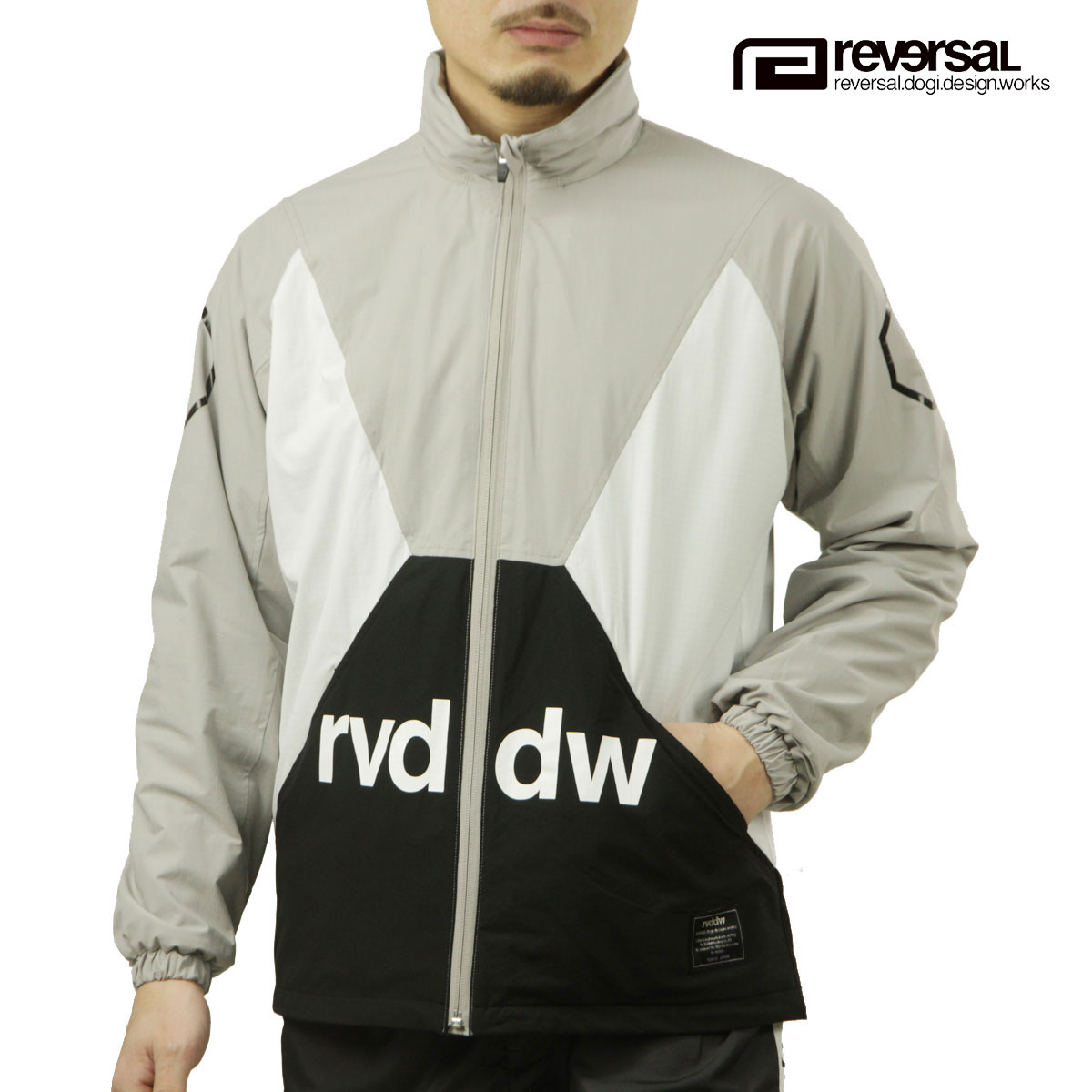 10%OFFセール  リバーサル メンズ ジャケット 正規販売店 REVERSAL ジップアップ フード付き アウター COLOR BLOCK BACKYARD JACKET 灰 RV24AW305-GY GREY