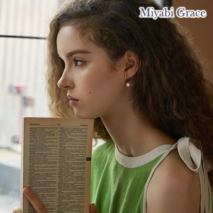 Miyabi Grace ミヤビグレースのイヤリング レディース ゴールド イヤーカフ フープ イヤリング 人気 痛くない 揺れる ホワイト パール 耳掛け イヤリング イヤカフ 【イアリング】 ミヤビグレース イヤリング ノンホールピアス 可愛い 上品 大人 華やか おしゃれ ミヤビグレース｜アングル3