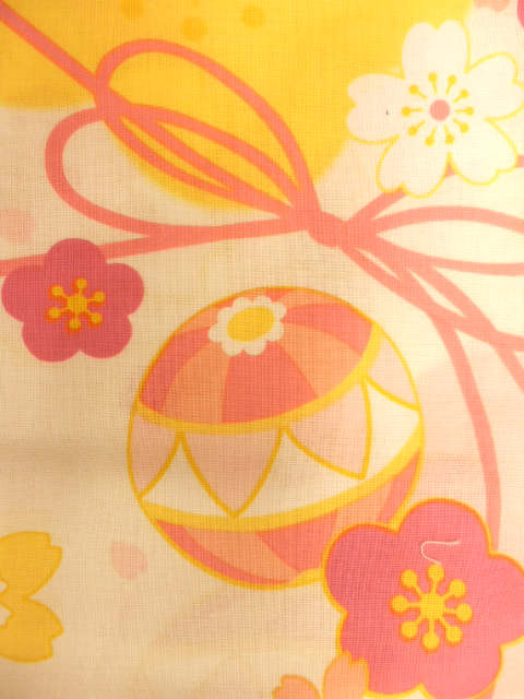 女子 5〜6歳 女子用 子供浴衣 クリーム地 手毬 桜柄 No3117