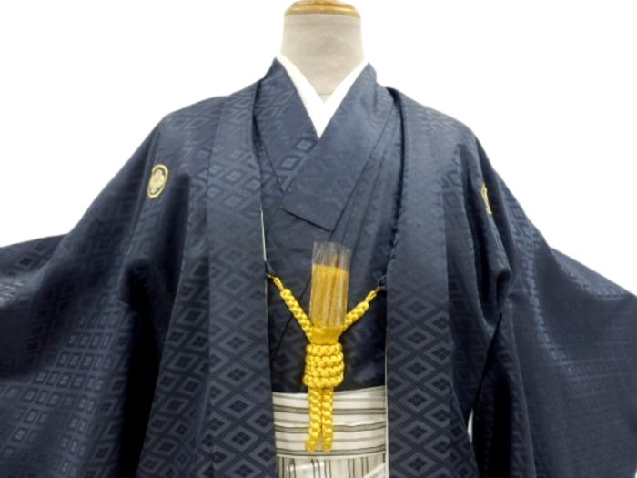 【レンタル】【期間限定価格】往復送料無料 全部揃って安心 レンタル 小学生 卒業式 袴 レンタル 紋付き袴 卒業式袴セット 小学生 袴男児 ダークグレー 縞紋付 男の子 小学生 袴 セット 小学生 卒業式 袴 レンタル 男の子 小学校 卒業式 着物 ダークグレー No.19