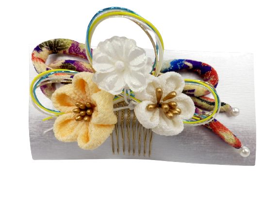髪飾り　頭飾り 【サイズ】　大：縦5cm 横7cm 巾5cm 小：縦3cm 横3cm 巾3cm 【商品情報】　お花の髪飾り 【用　途】　 成人式　結婚式　卒業式　ブライダル　七五三　 和装髪飾り　浴衣髪飾り　振袖　袴 【その他】　 最大限の色表現をしておりますが、 モニターにより若干色目が違う場合が ありますので予めご了承ください髪飾り　頭飾り 【サイズ】　大：縦3cm 横3cm 巾3cm 長さ13cm 【商品情報】　お花の髪飾り 【用　途】　 成人式　結婚式　卒業式　ブライダル　七五三　 和装髪飾り　浴衣髪飾り　振袖　袴 【その他】　 最大限の色表現をしておりますが、 モニターにより若干色目が違う場合が ありますので予めご了承ください