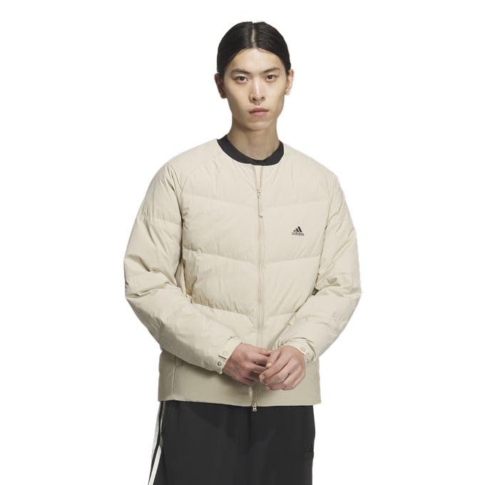 [アディダス] ジャケット マストハブ スモールロゴ レギュラーフィット 軽量ダウンジャケット KWX68 メンズ クレイブラウン(JG8505) J/L