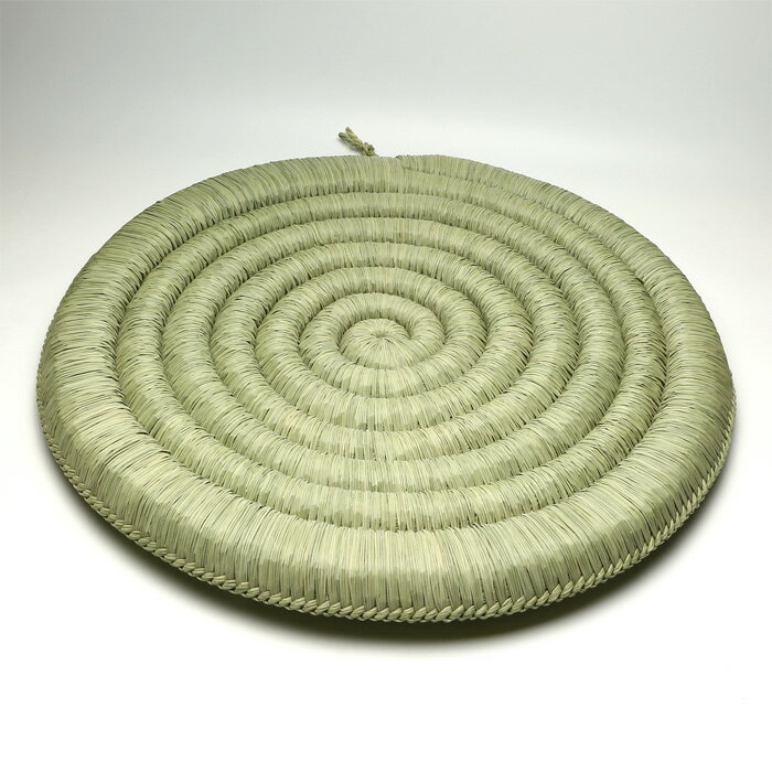 【 伊勢 宮忠 】【 円座 うず 国産 約60cm 】神棚 神具 外祭用具 座 ウズ 渦 座布団 敷物 い草