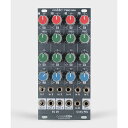 【製品概要】 音質にこだわった4チャンネル3バンドEQ+ユニティミキサー 音質にこだわった4チャンネル3バンドEQ+ユニティミキサーです。 評価の高い大阪STUDIO YOUのペダルブランドTDC-youに 搭載されているEQをベースにEurorack用に再設計しました。 200Hzを起点に動作するローシェルビングEQ 200Hz〜7KHzの周波数を狙えるミッドパラメトリックEQ 800Hzを起点に動作するハイシェルビングEQを搭載します。 独立した3chのユニティミキサーを搭載します。 EQの各アウトプットを接続しない場合、ユニティミキサーに内部結線されているため本体だけで7chのミックスになります。 またあえて残したミッドをローに設定しローと共にブーストすると発振するファンクションはオシレーターなどに使うと強力です。 基板裏にエキスパンダー用にインプットがあり、EXP4を接続可能です。 購入から1年間の自然故障に対応する保証が付きます。 【製品仕様】 ■幅:12HP ■深さ:36mm (パネル面から） ■消費電流: 74mA (+12V) 75mA (-12V) 0mA (5V) ■同梱品: 電源ケーブル、M3ネジ4個