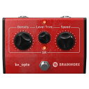 【製品概要】 bx_opto Pedalは、既存のbx_optoをスリムに効率化したものです。 bx_optoのカリスマ的なコンプレッションを、よりシンプルなインターフェイスかつギターペダルのフィーリングで得ることができるのです。 複数の光学式コンプレッサーの光に依存する回路を綿密にモデリングした結果、bx_optoは、アナログ光学式コンプレッサーでは実現できないような、個性豊かなサウンドを生み出す、野生の小さなダイナミクス・プロセッサーに生まれ変わります。 bx_opto Pedalは、トーンを強調したコンプレッションを提供するだけでなく、ゲインペダルとしても使用できます。DensityコントロールとLevel Trimコントロールを調整することで、必要なゲインや色味を追加することができます。 光学式コンプレッサーの多くは、サイドチェーンの光に依存する回路によって生み出される、音楽的でプログラムに依存したキャラクターが評価されています。このコンプレッサーは、コンプレッション・エンベロープにある程度コントロールできる独立した抵抗回路を導入することで、この特性の効果を調整する能力をユーザーに与えてくれます。 Brainworxは、bx_optoとbx_opto Pedalをモデリングする際に、このコンプレッション・エンベロープを調整するために異なるアプローチを取ることを決定しました。 モデル化されたLDR（Light Dependent Resistor）の物理的な定数は、非常に現実的なコンプレッサーの定数に影響を受けていますが、独立したエンベロープ回路は存在しません。 この定数は、プラグインの「Speed」パラメータによって直接操作されます。 これにより、「現実の光学式コンプレッサー」では再現不可能な、全く異なるアプローチでサウンドキャラクターを表現します。 ※動作環境などの最新情報につきましては、メーカー及び代理店の公式HPをご確認ください。 ※ソフトウェア製品という性質上、製品納品後のキャンセルはできかねますので、ご了承ください。 ※こちらの商品はソフトウェアとなり、ハードウェアの機材ではありません。