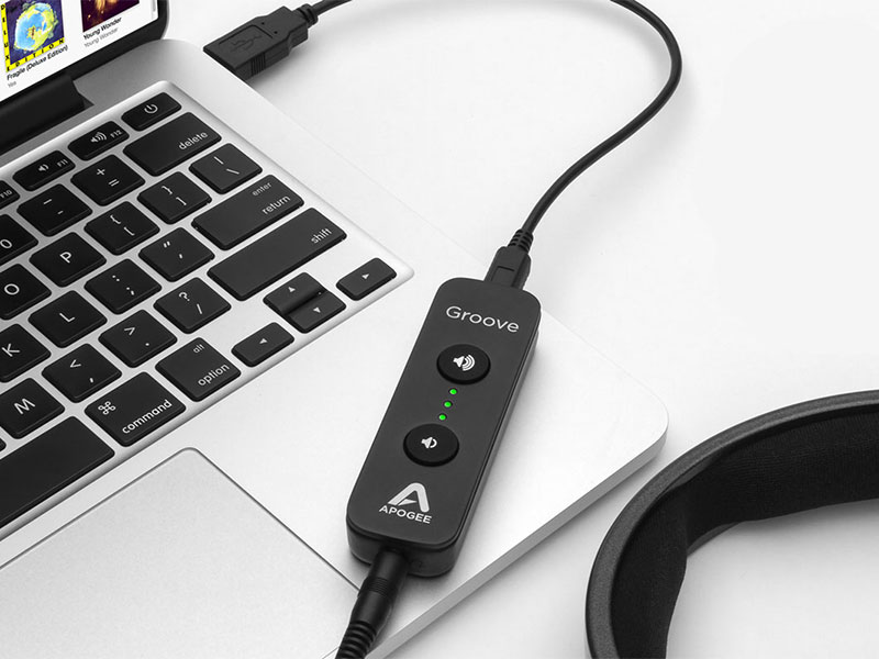 レコーディング・スタジオのクオリティで聴く。Mac & PC対応USB DAC & ヘッドフォン・アンプ 【製品概要】 Apogee Groove はMac ＆ PC対応のポータブルなUSB DAC ＆ ヘッドフォン・アンプにして、音楽が誕生するレコーディング・スタジオの音質でリスニングが可能です。Grooveには世界最高クラスのレコーディング・スタジオに使用の高品位なオーディオ技術が注がれ、ノートPCでもスタジオ・クオリティの音質が手に入ります。Grooveをコンピューター、そしてヘッドフォン（もしくはパワード・スピーカー）にダイレクトに接続してください。シンプルなオペレーションでトップクラスのレコーディング・スタジオの音質に歴然とした違いを実感します。 Apogee は30年に渡ってデジタル・オーディオ・レコーディング技術のイノベーターにして業界を牽引するリーダーです。Apogee の歴代の製品こそが、デジタル・レコーディングの進化の歴史であり、Apogee製品はロック、クラシック、ヒップホップ、カントリー、レゲエ、ジャズなどジャンルを問わず世界のトップ・アーティスト、トップ・エンジニアの日々のレコーディング、プロダクションに不可欠なギアとして絶大な信頼を得ています。GrooveはApogee音質による究極のリスニング体験をシンプルかつモバイルなスタイルで実現したはじめてのデバイス。ハイレゾ音源の本来の音質を解き放ち、iTunesライブラリー、ストリーミング・サービスの音質を驚異的にクリアーにディテイルまで再生します。 【製品特徴】 ■あらゆるタイプのヘッドフォンでウルトラ・スムーズな周波数特性のコンスタント・カレント・ドライブ Grooveに搭載の独自回路デザイン: コンスタント・カレント・ドライブ を搭載の革新的な出力ステージにより、市場にあふれる多種多様なヘッドフォンのインピーダンスに関わらず、リニアで忠実な再生を可能にします。Grooveの出力ステージは接続したヘッドフォンのインピーダンスに合わせて出力ボルテージを可変します。そのため、一般的なヘッドフォン出力で生じる、特性の変化をスムーズに補正し、忠実なレスポンスで再生します。 ■最高ダイナミック・レンジ、低歪みを実現する各チャンネル4DAC搭載のQuad Sum DAC Grooveには各チャンネルに4台のDAコンバーターを搭載するQuad Sum DAC技術を採用。ダイナミック・レンジを何よりも高く、歪み (THD+N)を何よりもも低く、クラス最高品質を実現する理由です。 ■ESS Sabre製 DAC搭載 タイム・ドメイン・ジッター・エリミネーターを搭載のESS Sabre32 32-bit ハイパー・ストリーム DACが比類なきダイナミック・レンジ、超低歪み、クリアな音質を提供します。 ■アシンクロナス高精度クロック ■最大出力レベル 225mW （30Ω） ■USB 2.0 （Mac ＆ PC対応） ■最高サンプル・レート 24 bit/192kHz ■ステータス、レベルを表示するマルチ・カラーLEDインジケーター ■USBバスパワー ■出力レベル・コントロール、ミュート用トップ・パネル・ボタン ■ポータブルなコンパクト・サイズ ■耐久性に優れたプレミアム・アルミ・ボディ 【製品仕様】 ■本体 ・外寸 (L x W x H) ：95 mm X 30 mm X 16 mm ・重量：45.35 g ・電源：5V、500mA、USB ■D/A 変換 ・THD+N: -107 dB with 600 Ohm load @ 16 dBu ・THD+N: -100dB with 30 Ohm load @ 10.5 dBu ・ダイナミック・レンジ: 117dB a-weighted ・周波数特性: 10Hz - 20K +/- 0.2dB ・最大出力レベル: 225mW into 30 Ohm 40mW into 600 Ohm ・8 channel ESS DAC （各チャンネルにDAC x 4基） ■パッケージ内容 ・Groove ・USBケーブル ・キャリング・ポーチ ・プロダクト・ブックレット 【動作環境】 ■Mac OS: ・Computer: Intel Mac 1.5GHz 以上 ・Memory: 2 GB 以上、4 GB推奨 ・OS: 10.8 以降 ・電源と接続： USBポート（バスパワー） ・オーディオ・ドライバー: Mac Core Audio (ダウンロード、インストール不要） ■Windows OS: ・Computer: 2006 年1月以降製造モデル ・Intel Core 2 @ 1.6 GHz AMD 以上 ・Memory: 1 GB 以上 ・Windows 7 (32 and 64 bit)以降 ・電源と接続：USBポート（バスパワー） ・オーディオ・ドライバー: Apogee WEBサイトにて登録後ダウンロード ※動作環境は予告なく変更がある場合がございます。最新の動作環境はメーカーHPにてご確認ください。