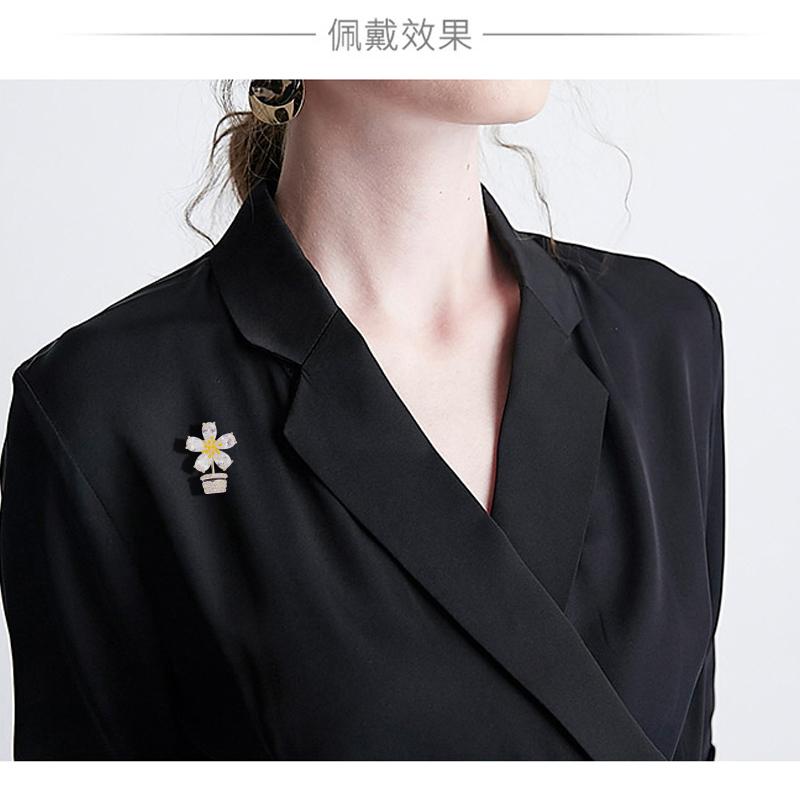 シャツ 襟 ブローチ 日本 かわいい ひまわり 鉢植え 小さな 女性 スーツ アクセサリー ピン 露出防止 バックル 綺麗 おしゃれ 可愛い 銀メッキ 金